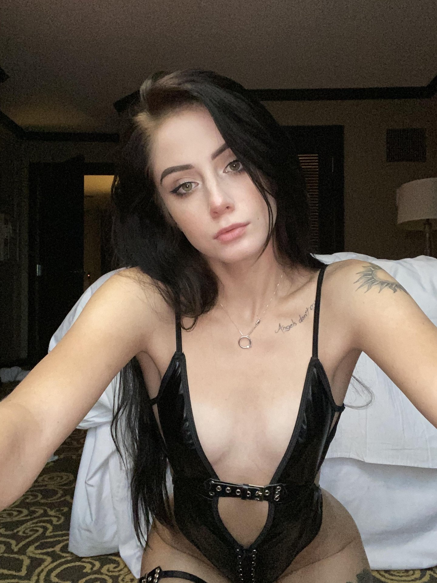 SkinnyHelena from Greater London,United Kingdom